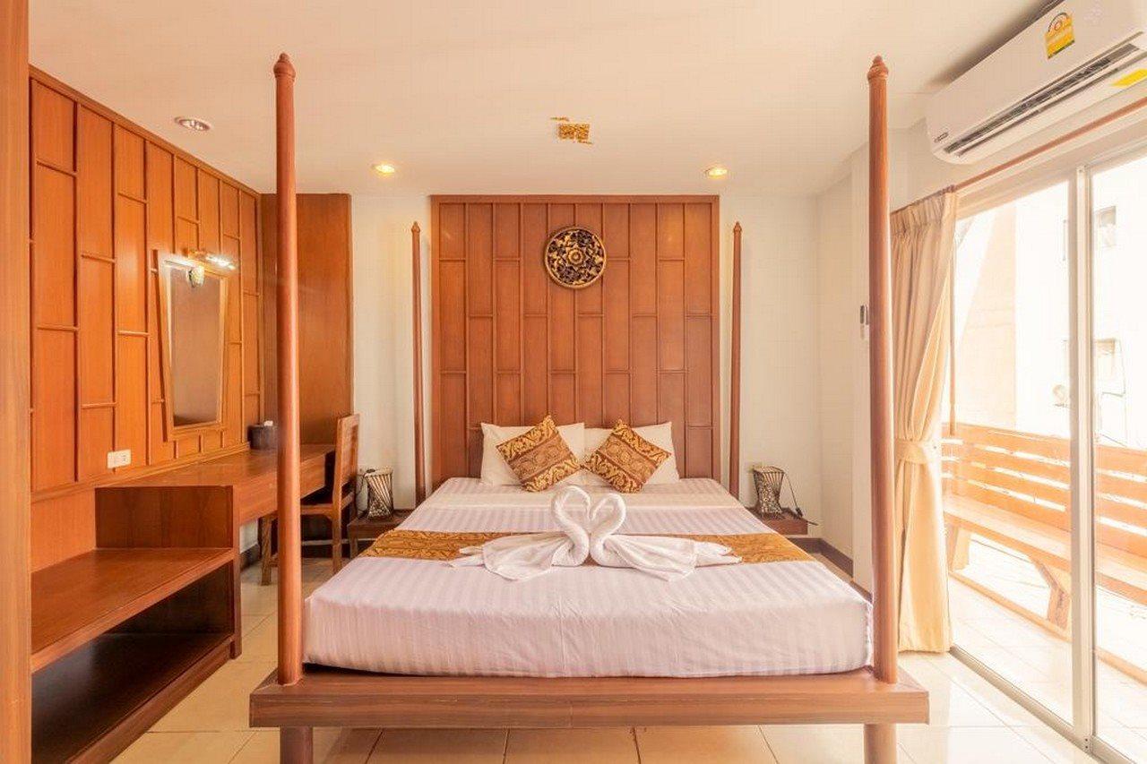 Lotus Hotel Patong Extérieur photo