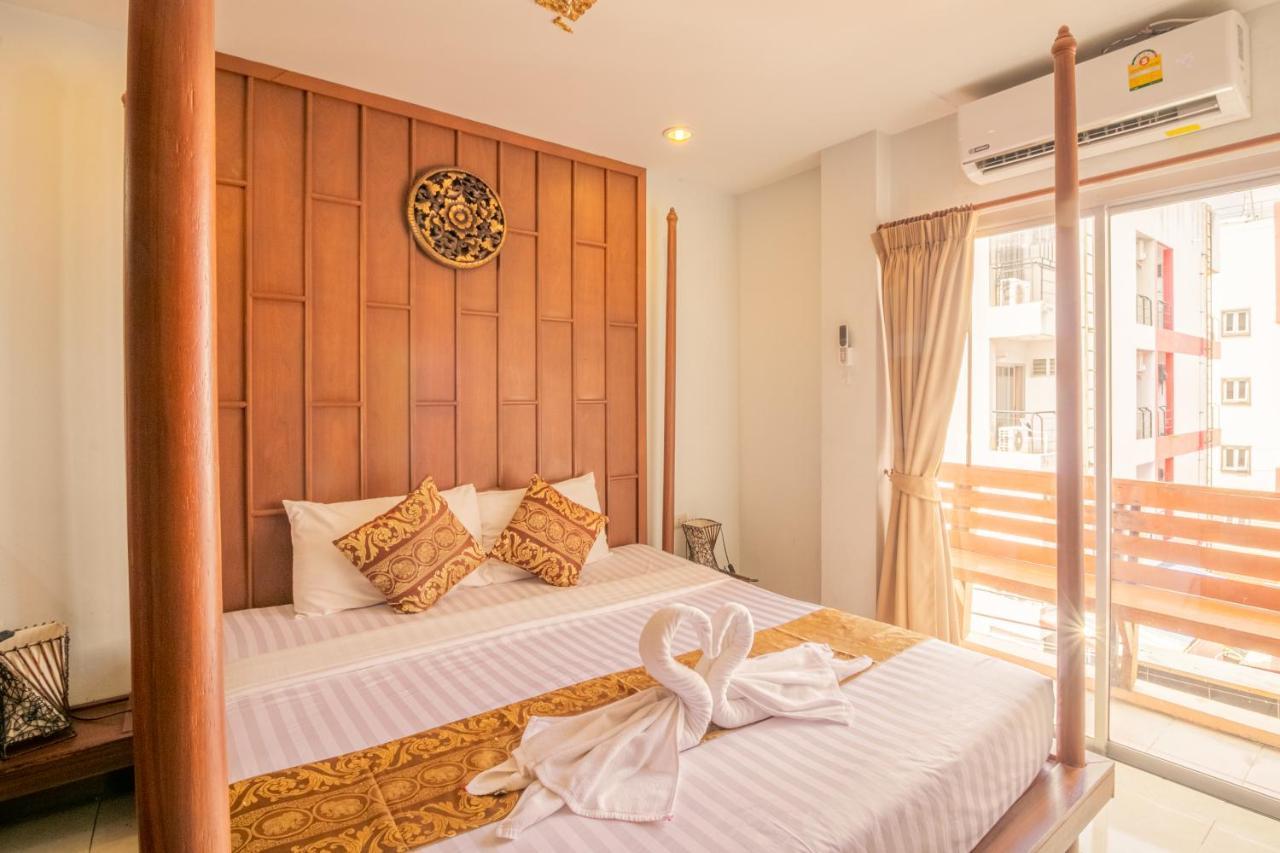 Lotus Hotel Patong Extérieur photo