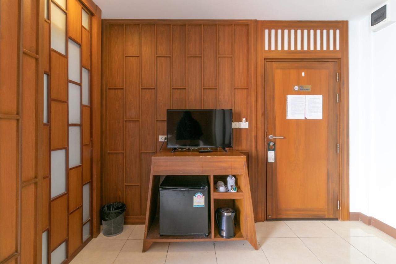 Lotus Hotel Patong Extérieur photo