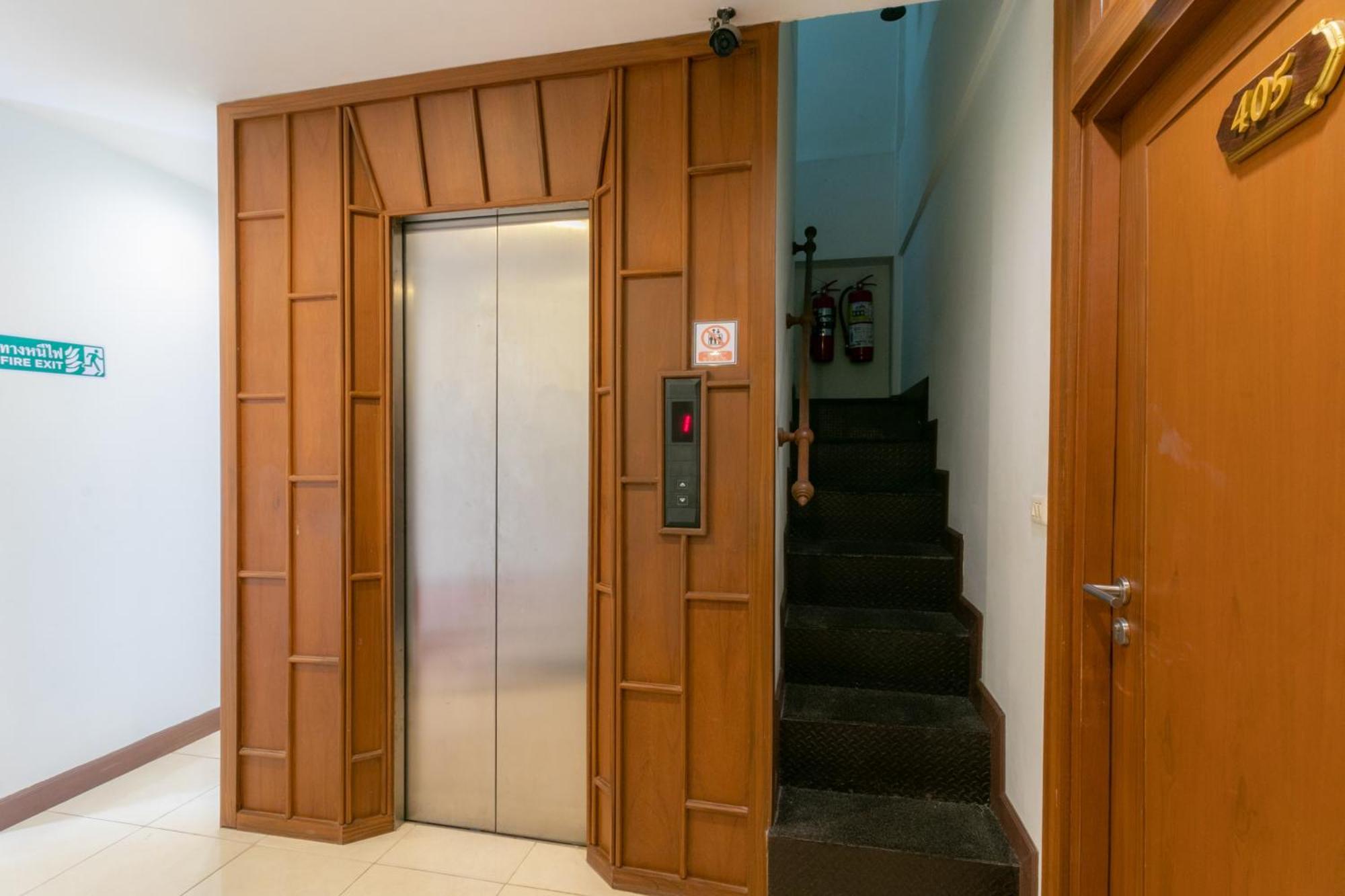 Lotus Hotel Patong Extérieur photo