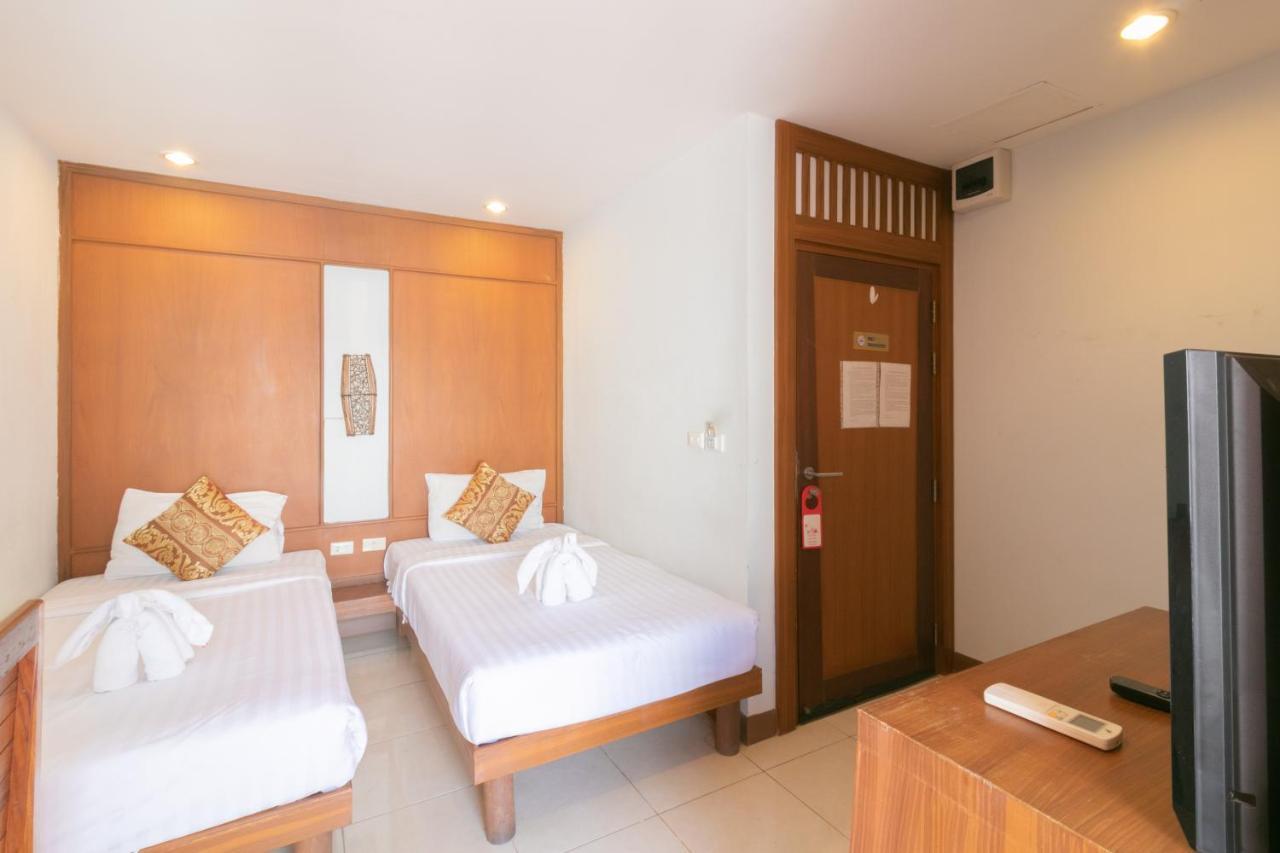 Lotus Hotel Patong Extérieur photo