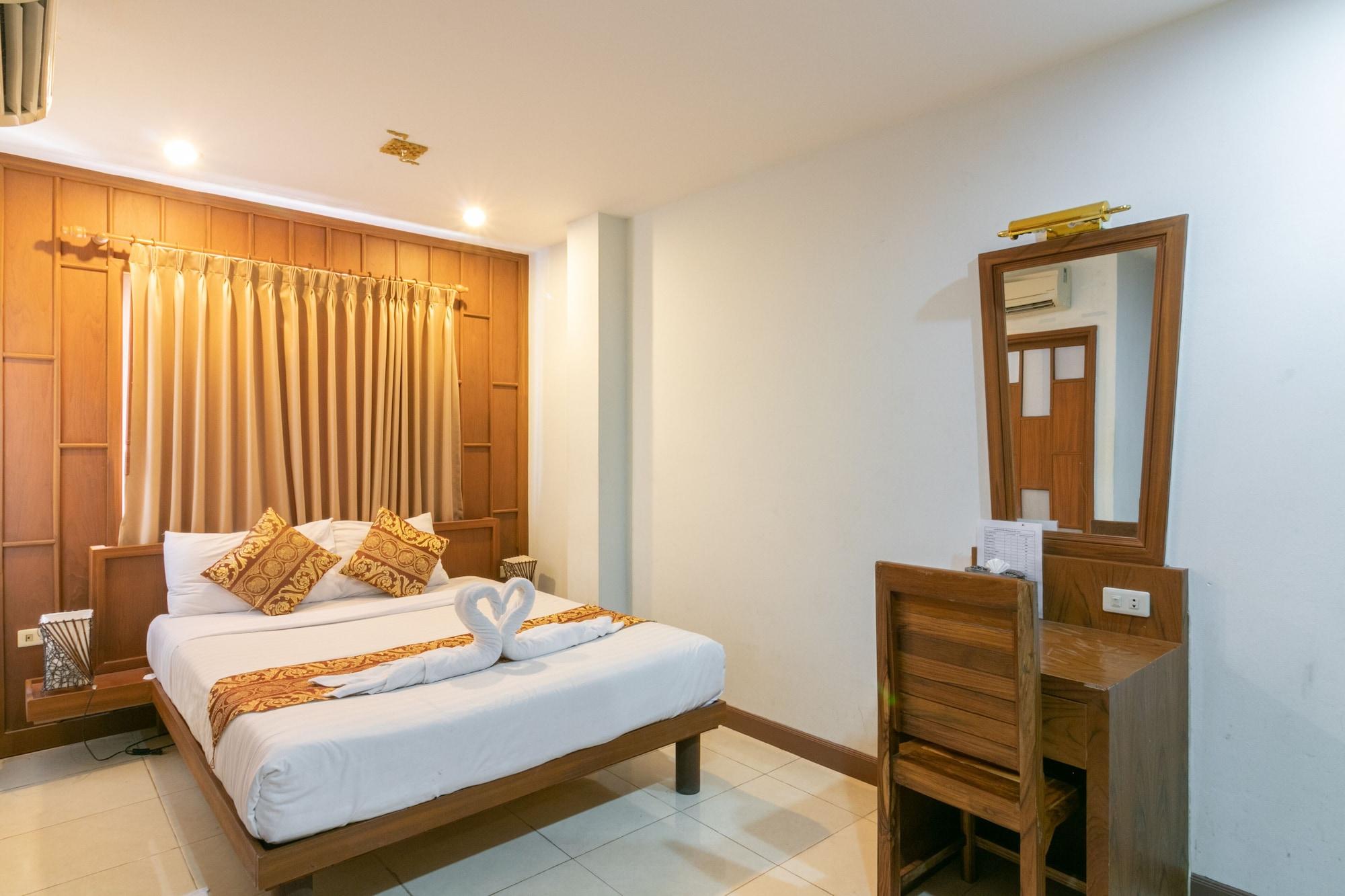 Lotus Hotel Patong Extérieur photo
