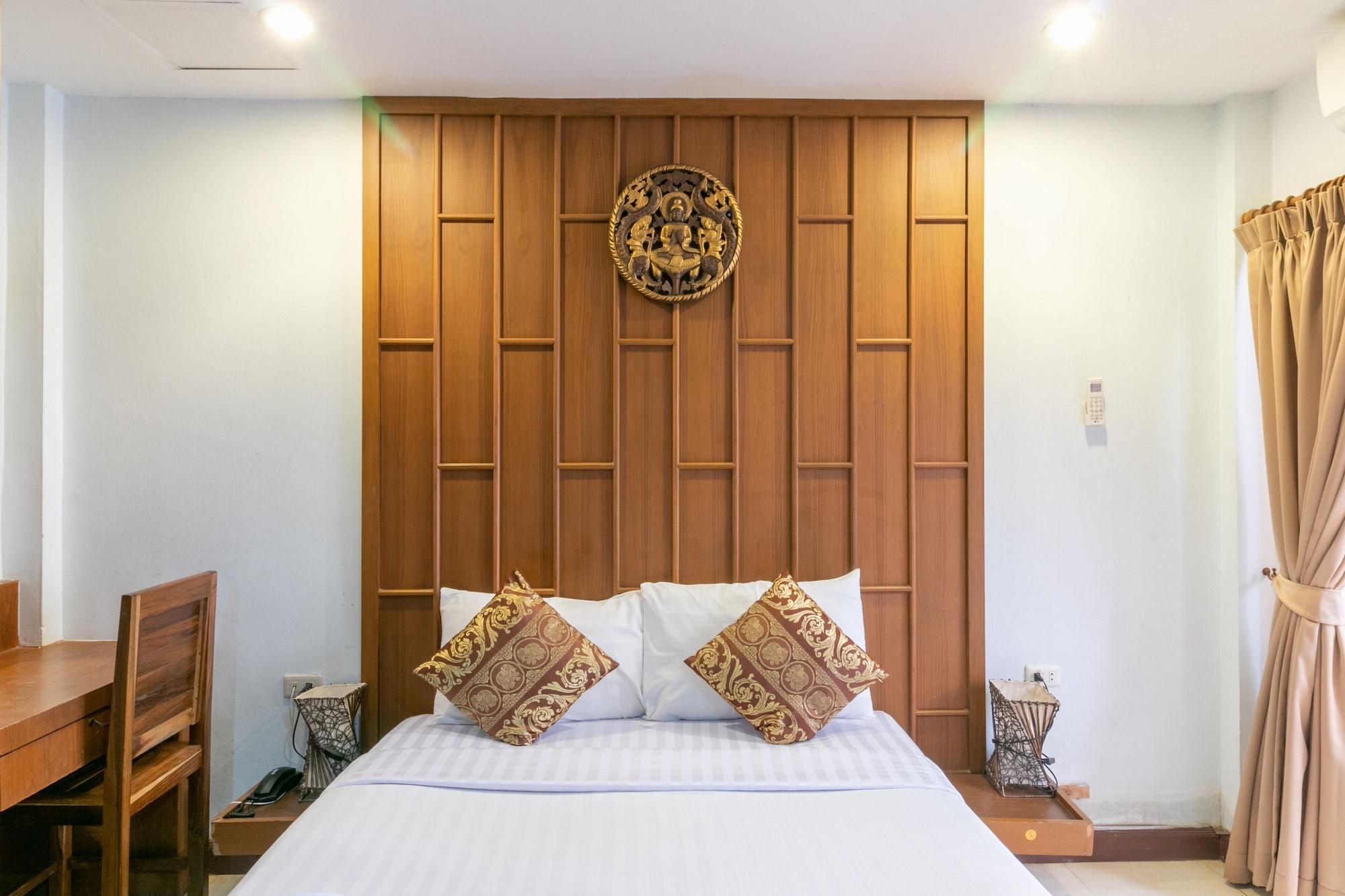 Lotus Hotel Patong Extérieur photo