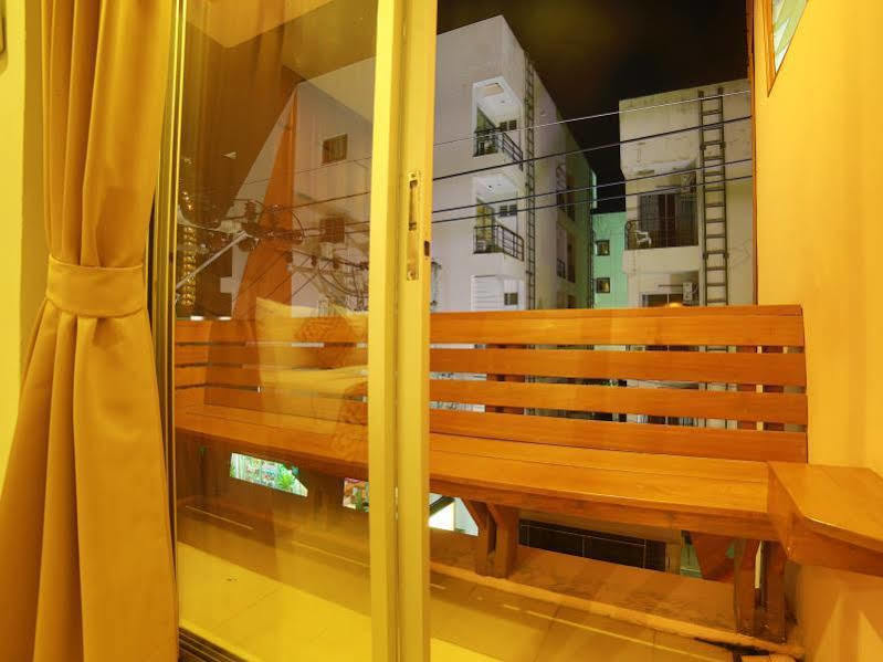 Lotus Hotel Patong Extérieur photo